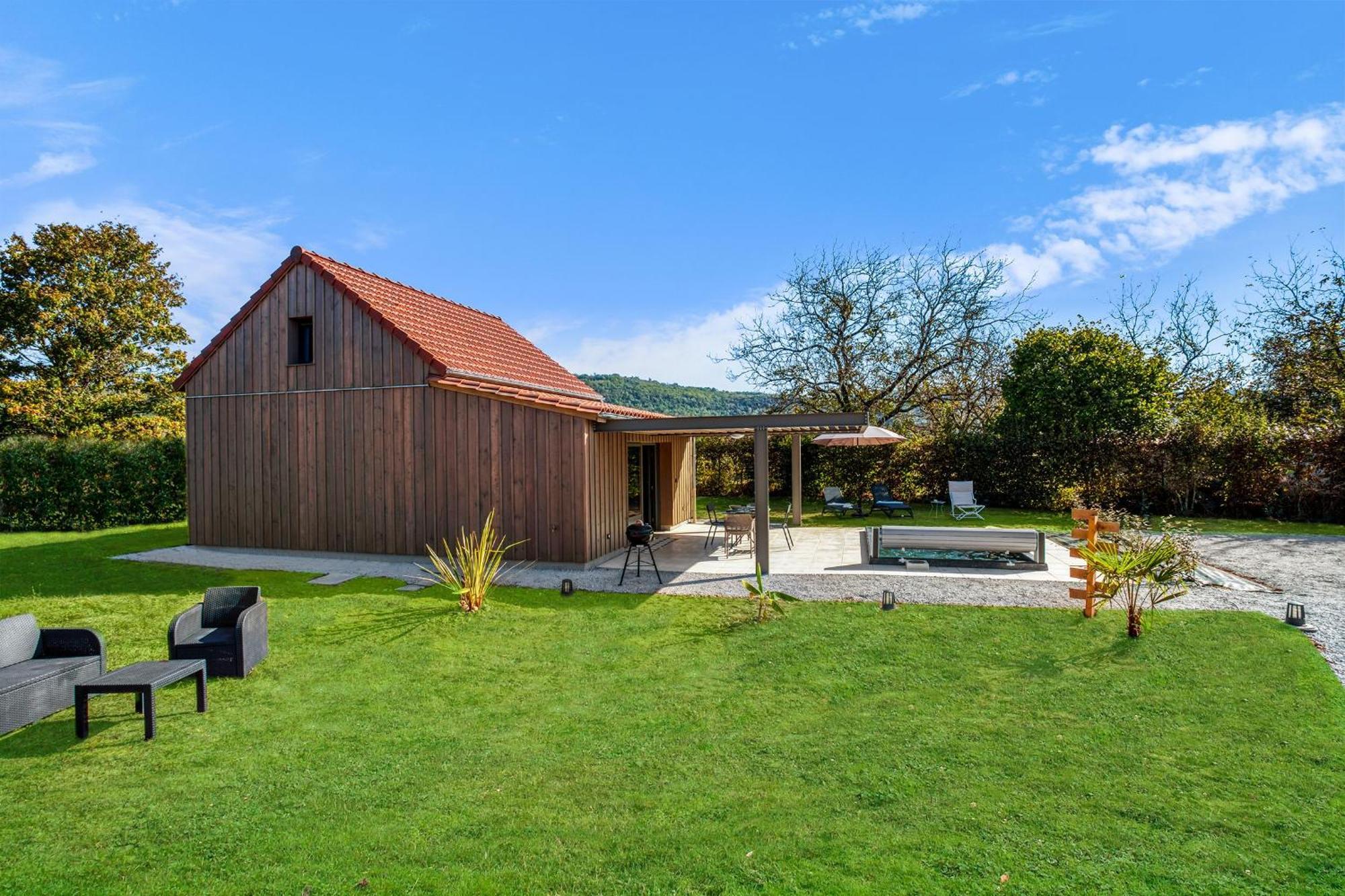 La Plaine Aux Etoiles - Maison Individuelle Avec Piscine Balneo Privative Et Jardin Domme Exterior photo